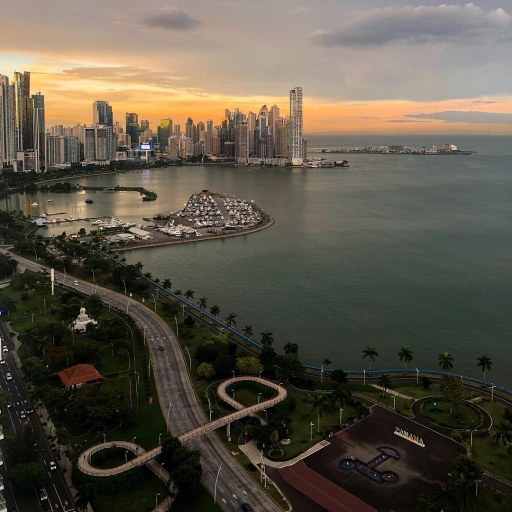 Retire in Panama in 2026 with modern city lifestyle and ocean views